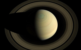 Можно ли провалиться, если встать на поверхность Сатурна?