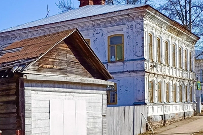 Амбар усадьбы 19 века в Чердыни продают за 1 рубль