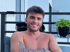 В TikTok нашли двойника Егора Крида и Тимати: англичанин покорил сердца русскоязычных подписчиц