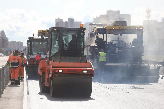 Ремонт дороги | Источник: Сергей Михайличенко / FONTANKA.RU