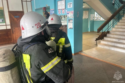 Огнеборцы провели тренировку по тушению в больнице