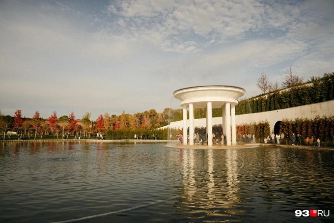 На фото — осенний Парк облаков в парке «Краснодар». | Источник: Дарья Паращенко / 93.RU
