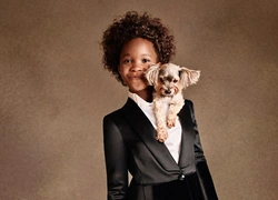 Квенжане Уоллис стала лицом Armani Junior