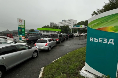 Бензин во Владивостоке подорожал на 5 рублей за литр за выходные