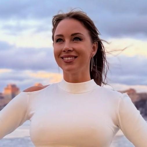 Полина Диброва неожиданно намекнула, что думала о разводе с Дмитрием еще 10 лет назад: «Трамплинный и роковой 2016-й»