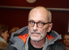 Катя Гордон вступилась за Александра: «Скорее девушки пытались изнасиловать его, вешаясь на шею, когда он был чуть пьян»