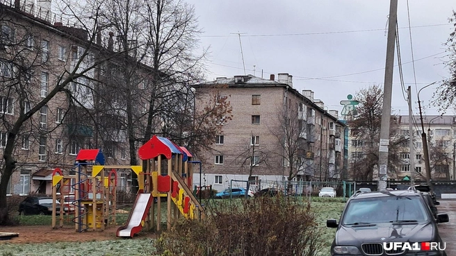 Но в целом двор как двор | Источник: Андрей Сивец / UFA1.RU