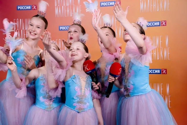 Очаровательные балерины выступили в уникальных костюмах: каждое перышко сделано вручную | Источник: Телеканал «Россия-Культура» / Vk.com