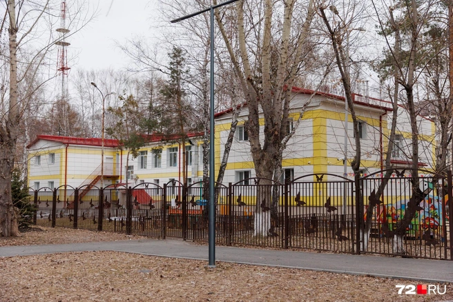 Родители любят КПД за наличие садиков рядом с домом. Говорят, никаких очередей на прием детей туда&nbsp;— очень удобно | Источник: Ирина Шарова / 72.RU