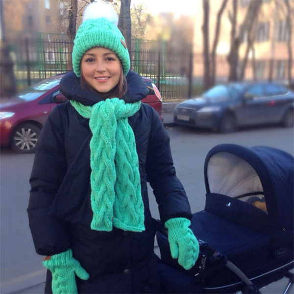 Анна Михайловская тщательно подбирает гардероб для осенних прогулок