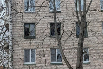 В Кронштадте взрывом выбило окна в жилых домах