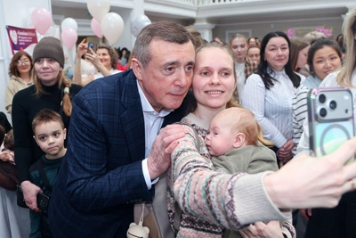 Поддержка беременных на Сахалине: выплаты и «проводники счастья»
