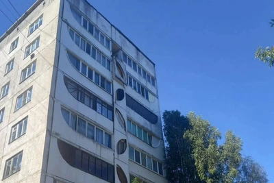Барнаульцы избежали падения балкона: фото ЧП