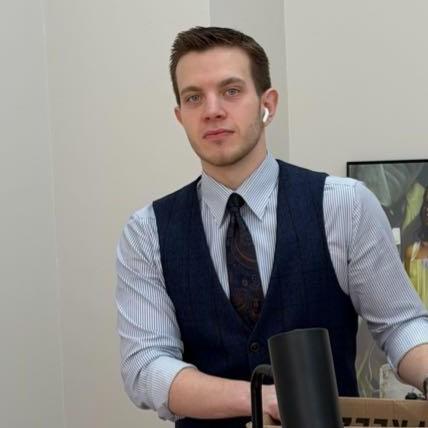 <p>Ильнар Галиханов</p>