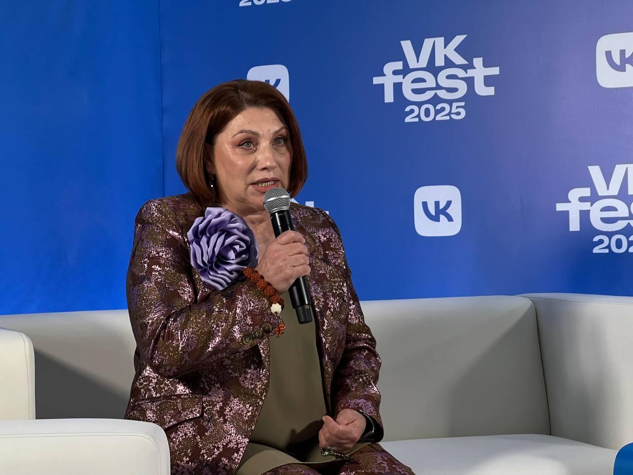 «Лучше нет подарка, чем жена татарка»: Роза Сябитова — о своих татарских корнях 