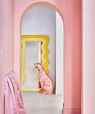 Пастель и пантера: красочная квартира 140 м² в Мадриде