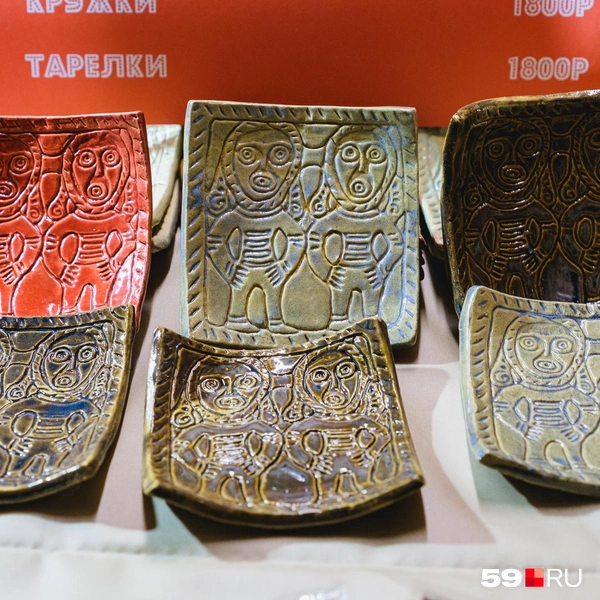 Подставки с изображениями мифических существ | Источник: Тимофей Калмаков / 59.RU