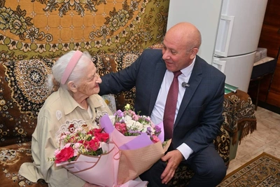 101-летие отметила ветеран из Хабаровска Галина Озерова