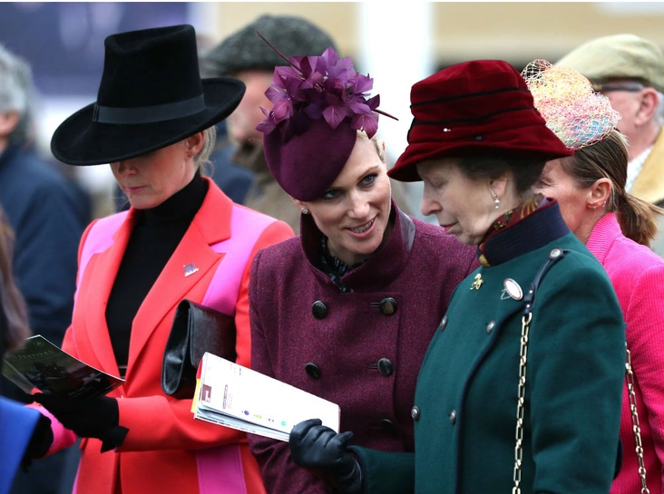 Дочь и мать на Челтенхемском конном фестивале, 13 марта 2019