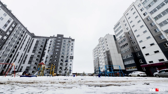 За весь срок ипотеки заемщик может выплатить банку сумму, эквивалентную стоимости двух-трех квартир, а при рассрочке переплат нет | Источник: Наталья Лапцевич