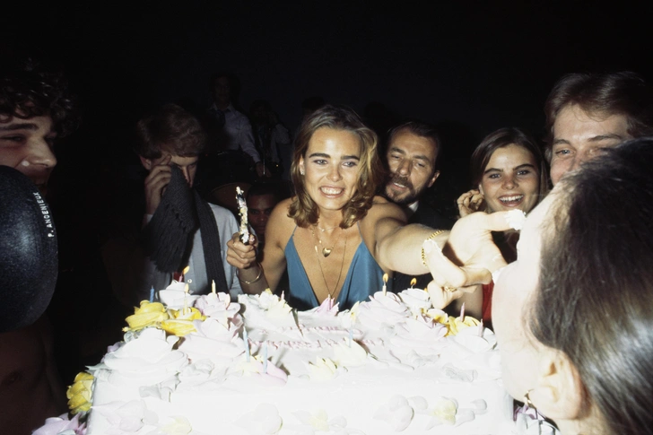 Марго Хемингуэй празднует свой 24-й день рождения в Studio 54 в Нью-Йорке | Источник: antoinette norcia/Getty Images