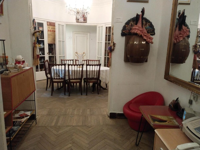 Столовая в московской квартире Майи Плисецкой и Родиона Щедрина, которую композитор передал Государственному ​​​​​​​центральному театральному музею имени Бахрушина | Источник: Открываем Россию / t.me