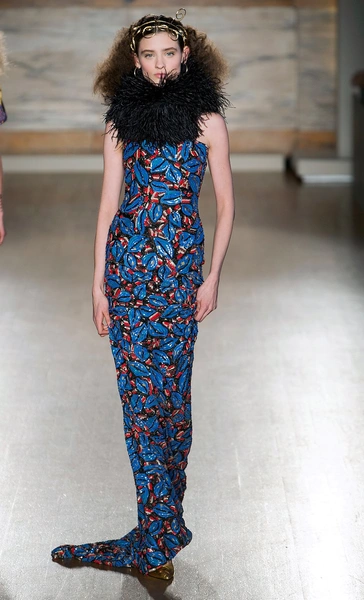 Платье осенне-зимней коллекции L'Wren Scott | Источник: imaxtree