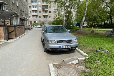Откуда взялась Audi с необычными номерами в Новосибирске