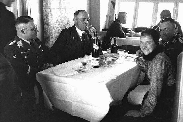 Салон «Гинденбурга»: игристое вино и деликатесы, прекрасные дамы и гитлеровские офицеры летят в США — 1937-й год, Вторая Мировая еще не началась
