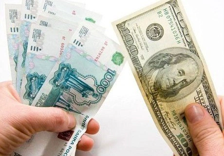 Россияне заработали на взлете валюты 40 млрд долларов | ya62.ru
