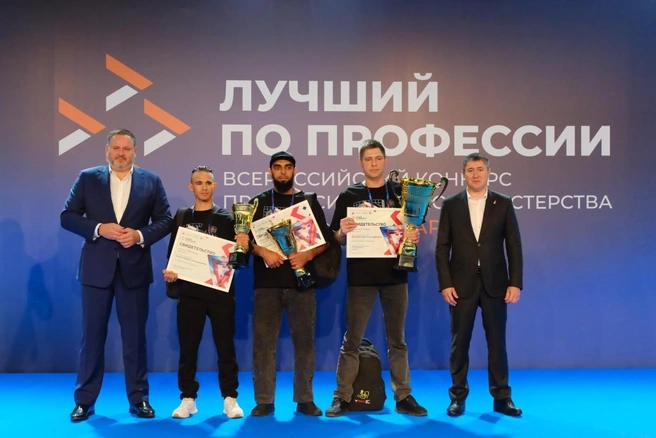 Лучшим сварщиком стал Илья Рюппиев из Карелии | Источник: Влад Нелюбин
