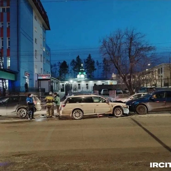 ДТП произошло вечером 14 марта | Источник: Зоя Кузнецова / «ИрСити»