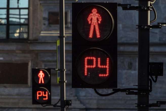 Пенсионерка в Петербурге так торопилась за внуком, что угодила в изолятор | Источник: Михаил Огнев / «Фонтанка.ру»