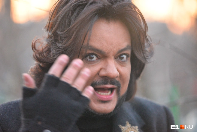 Пожалуй, самый привычный образ артиста | Источник: Артем Устюжанин / E1.RU