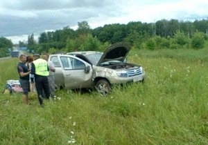 На трассе М5 «Урал» съехал в кювет Renault Duster | ya62.ru