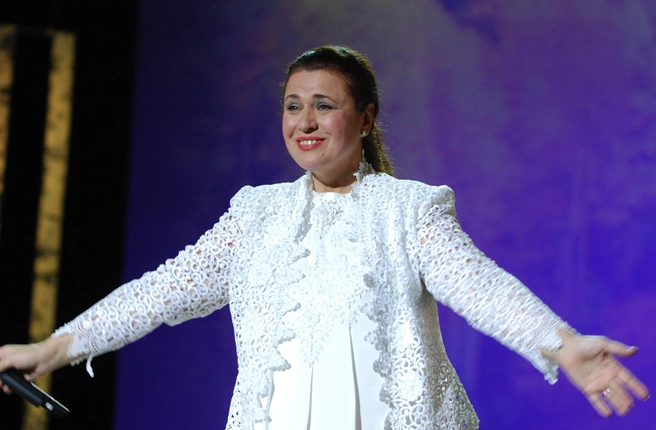 Всегда улыбчивая Толкунова старалась никому не показывать, что творится в ее душе | Источник: Александр Куров / ИТАР ТАСС