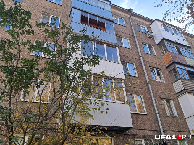 Балкон той самой квартиры | Источник: Андрей Сивец / UFA1.RU