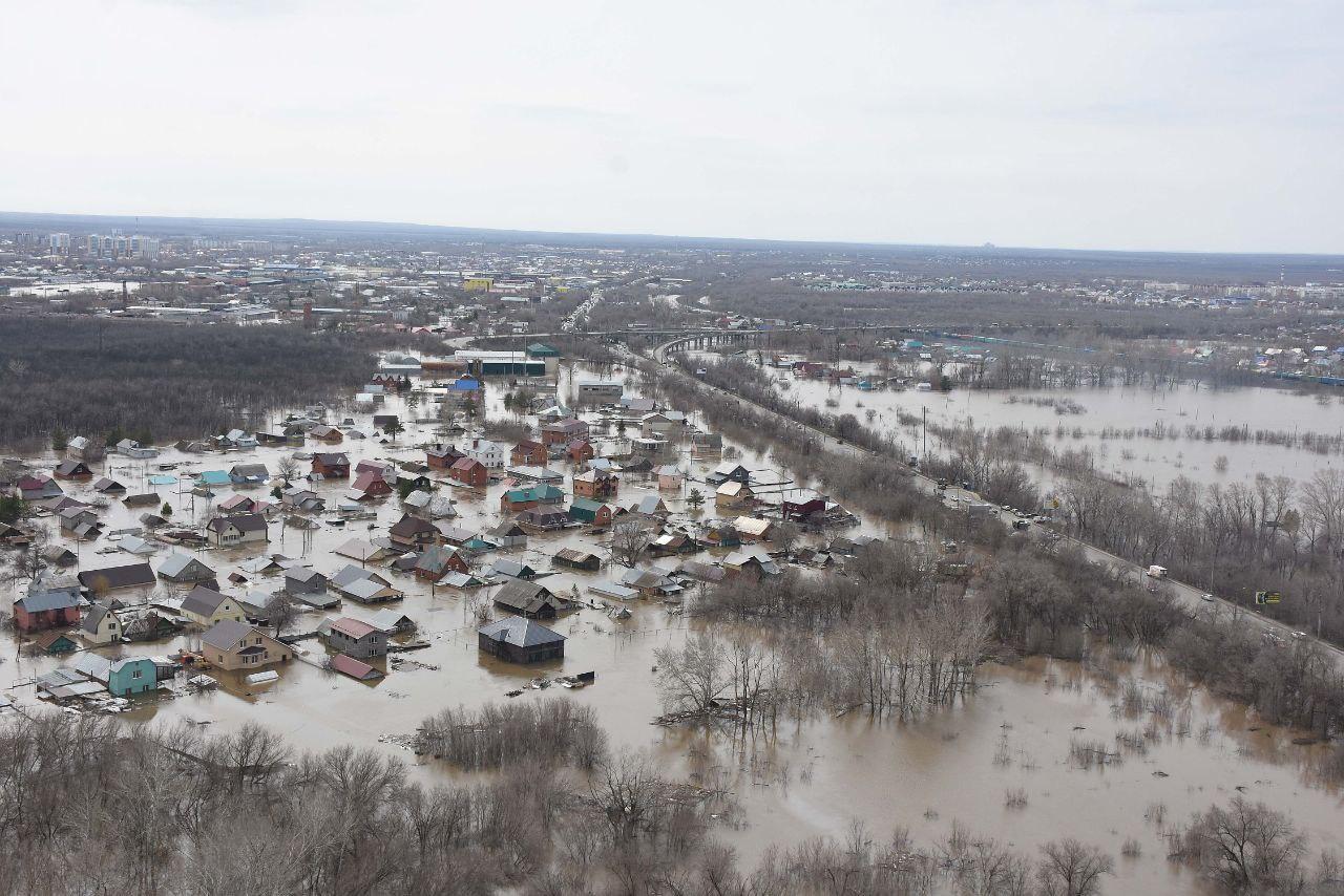 В Оренбурге вода подступает сразу к нескольким районам - 12 апреля 2024 -  56.ру