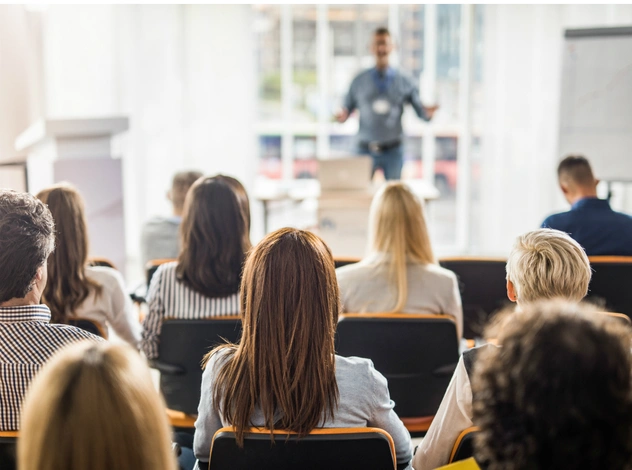 «Раскрой в себе богиню»: почему тренинги личностного роста не работают