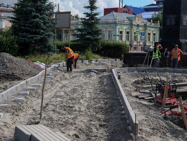 Работы на площади со стороны улицы Республики | Источник: Ирина Шарова / 72.RU