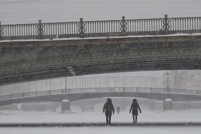 Колесов: погоду в Петербурге качает борьба тепла и холода