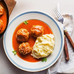 Нежные и сочные котлеты с подливой как в детском саду