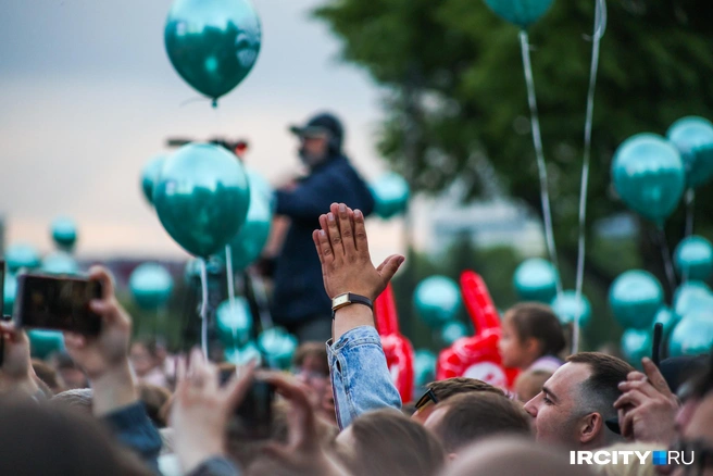 Тем не менее и местных музыкантов горожане поддерживали | Источник: Ксения Филимонова / «ИрСити»