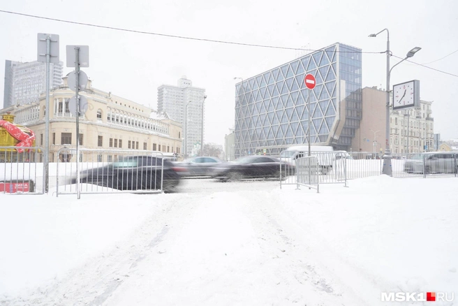 Власти Москвы рекомендуют в ближайшее время отказаться от поездок на личном авто | Источник: Артем Рамазани-Зубов / MSK1.RU