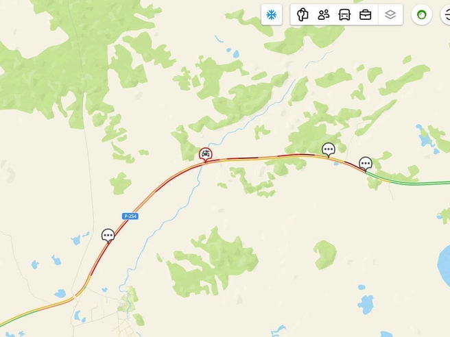 Затор из-за аварии образуется в обоих направлениях движения. | Источник: 2ГИС