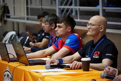 Сильнейшие борцы Дальнего Востока разыграли медали в Южно-Сахалинске