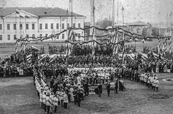 Жители города стремились отправиться на фронт | Источник: Архив Данила Дегтярева