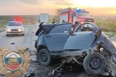 Водитель Lada Kalina погиб в ДТП с двумя фурами у Светлого
