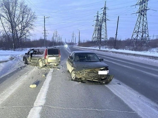 Пятнадцатилетняя пассажирка пострадала в аварии на проспекте Конституции в Кургане | Источник: Отдел Госавтоинспекции УМВД России по г.Кургану / t.me 