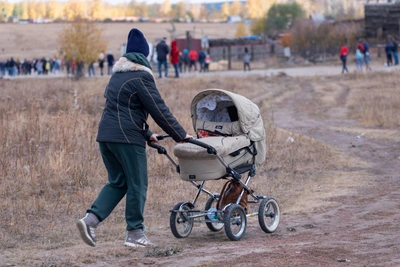 Single Mothers in Barnaul Share Their Struggles